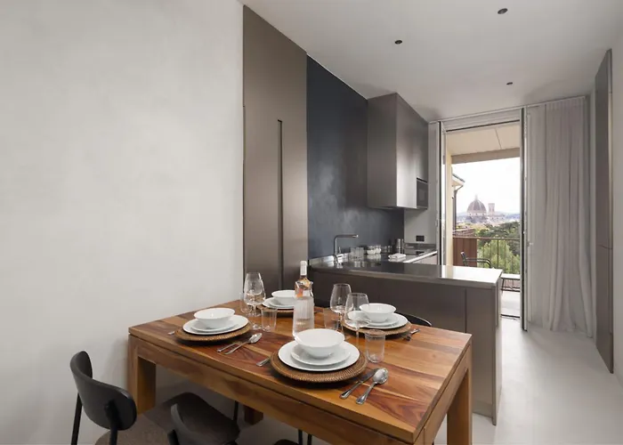 شقة Modern With Skyline Views *